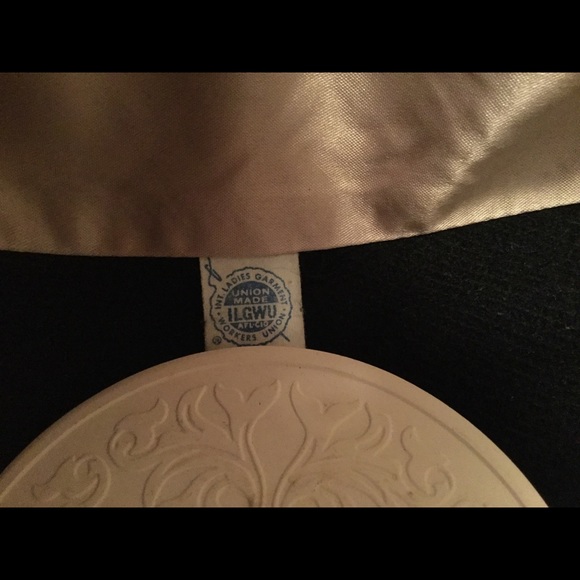 Vintage Winter Coat w/ Fur Collar - Picture 7 of 9